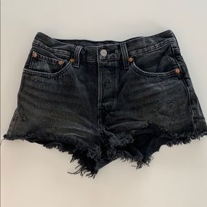 Levi’s 501 Cut-off Denim Shorts